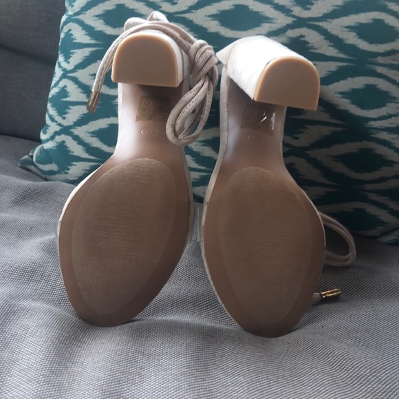 FASHIONNOVA - Picture 3 of 5